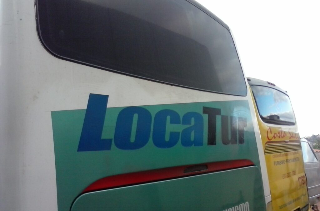 ALUGUEL DE MICRO - ÔNIBUS - Locatur - Locação Turismo e Fretamentos de  onibus, micro-ônibus e Vans